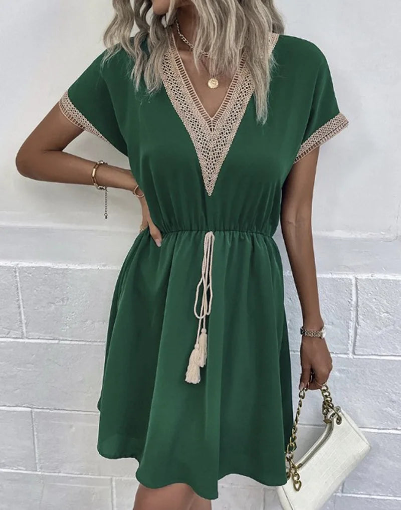 Josephine - Stylish V-Neck Boho Dress with Beautiful Belt