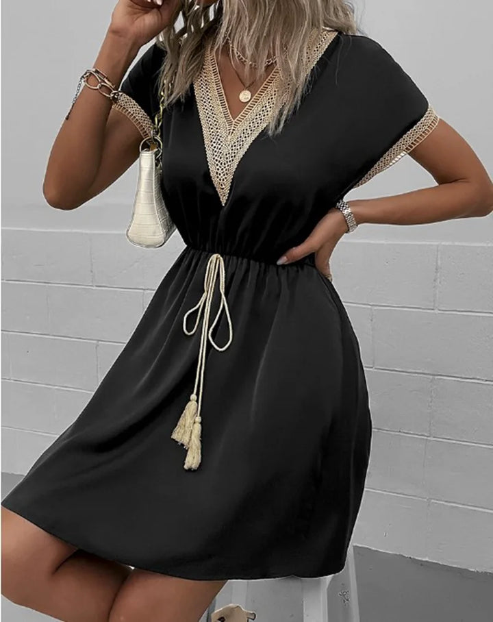 Josephine - Stylish V-Neck Boho Dress with Beautiful Belt