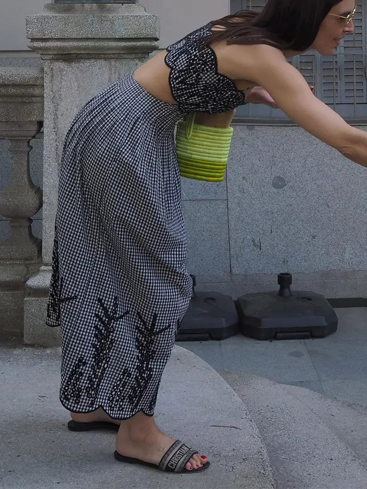 Clara - Stylish Gingham Dress