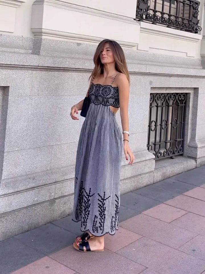 Clara - Stylish Gingham Dress